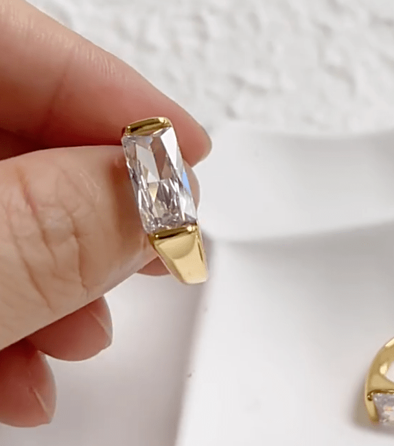 melomelo Aloysha - Baguette Crystal Square Signet Ring