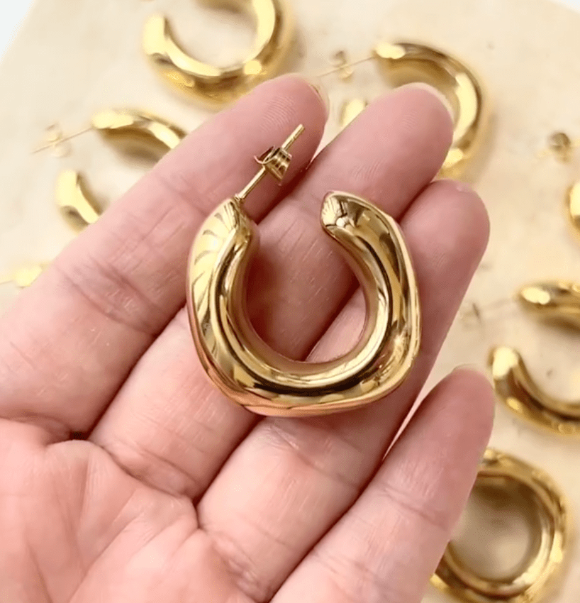 melomelo Alva  - Chunky Polished Gold Earrings