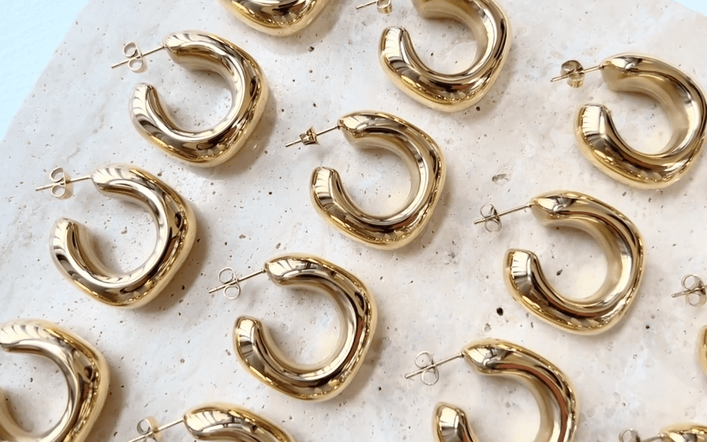 melomelo Alva  - Chunky Polished Gold Earrings