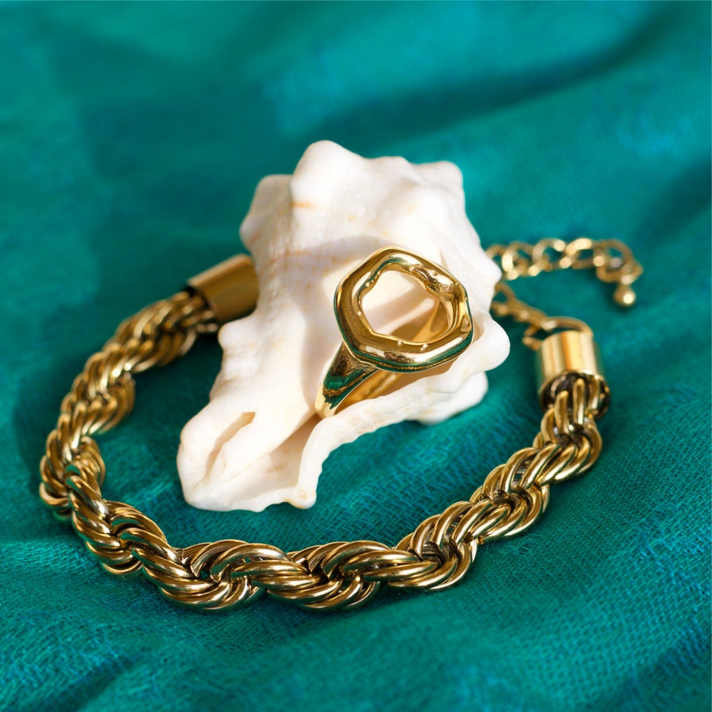 melomelo Arezzo - Unique Circle Open Gold Ring
