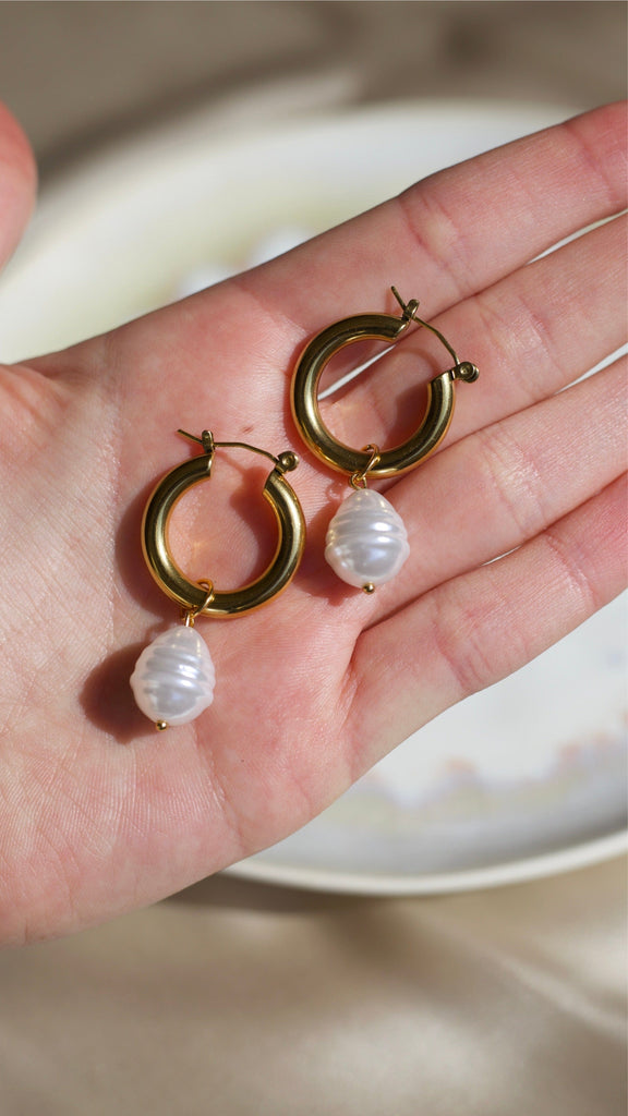 melomelo Aurora - Detachable Large Pearl Hoops