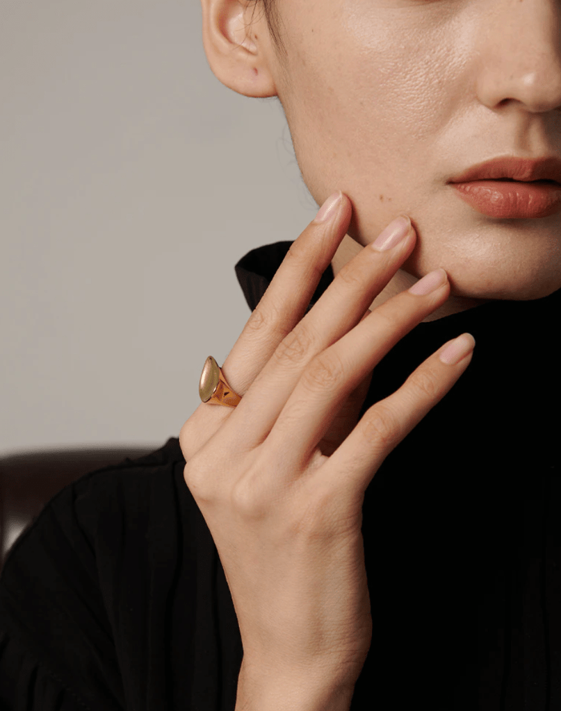 melomelo Brenna - Hammered Geometric Gold Ring