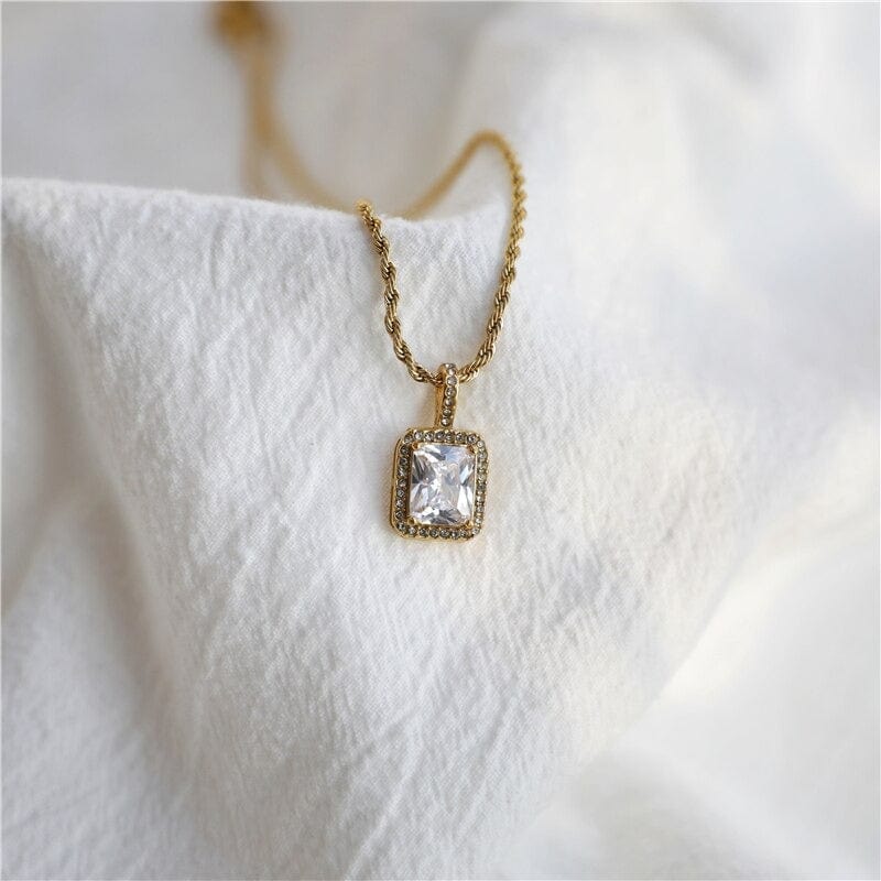 melomelo Clear Nieve - Crystal Pendant Necklace