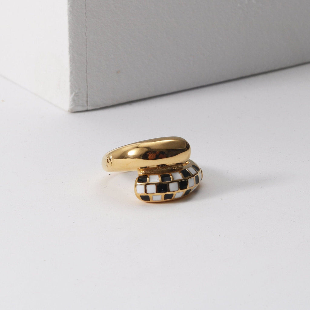 melomelo Effie - Checkboard Asymmetrical Droplet Gold Ring