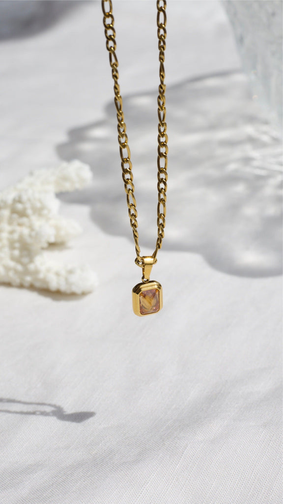 melomelo Ely - Crystal Pendant Necklace