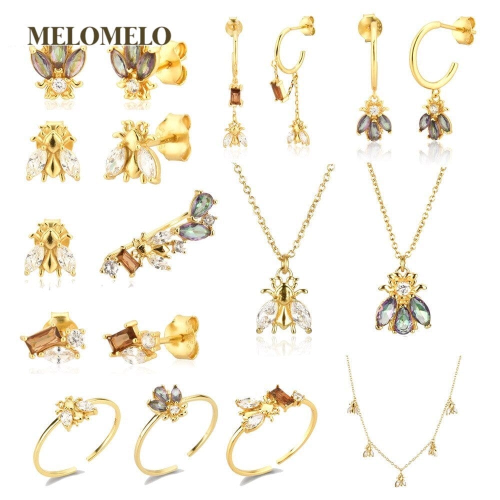 melomelo Geneve - Honey Bee Chain Bezel Huggie Earrings