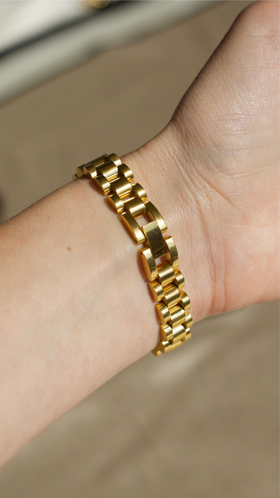 melomelo Gold Flat Chain Chunky Bracelet