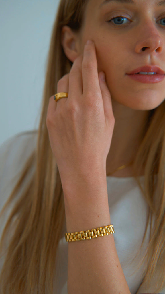 melomelo Gold Flat Chain Chunky Bracelet