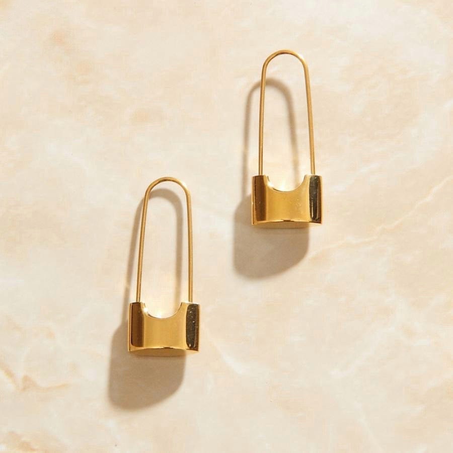 melomelo Gold Lea -  Safety Pin Lock Earrings