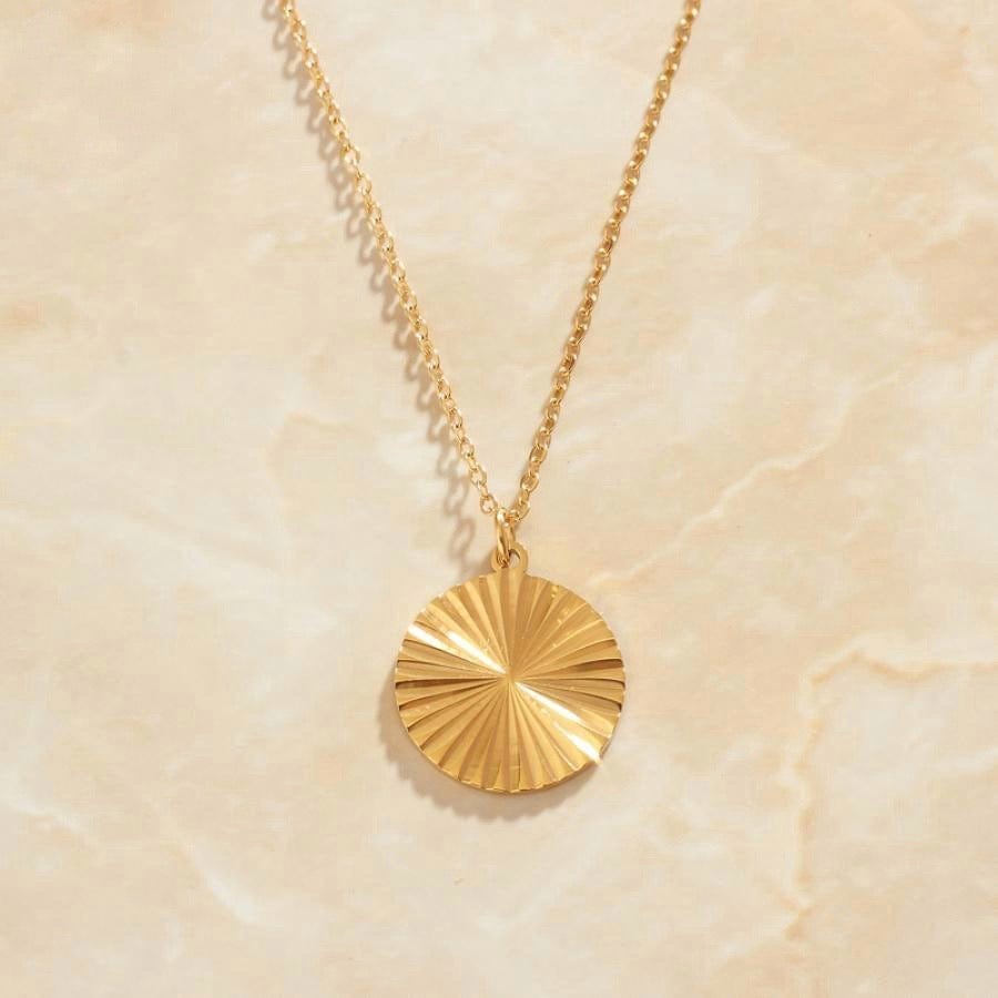 melomelo Gold Malo - Sunburst Round Charm Necklace