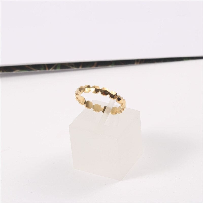 melomelo Gook - Hammered Cut Our Gold Band Ring