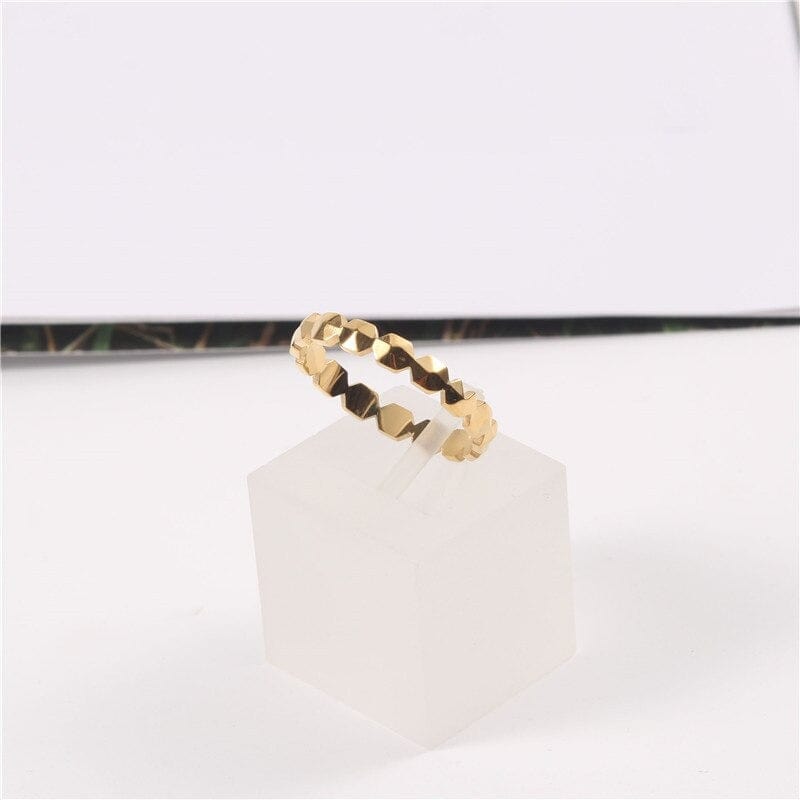 melomelo Gook - Hammered Cut Our Gold Band Ring