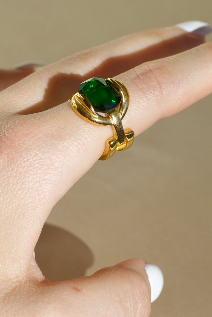 melomelo Green Crystal Chain Statement Ring