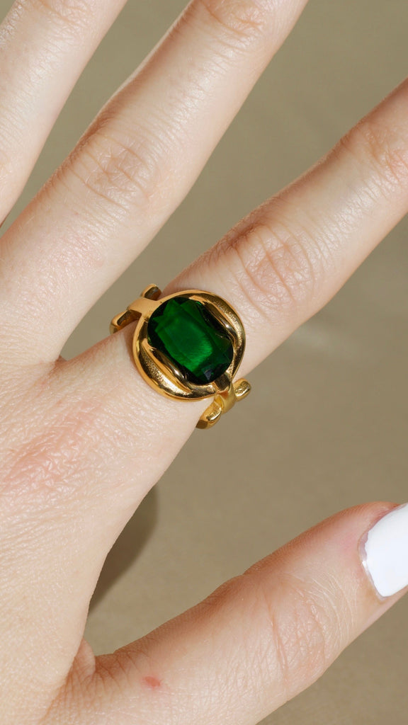 melomelo Green Crystal Chain Statement Ring