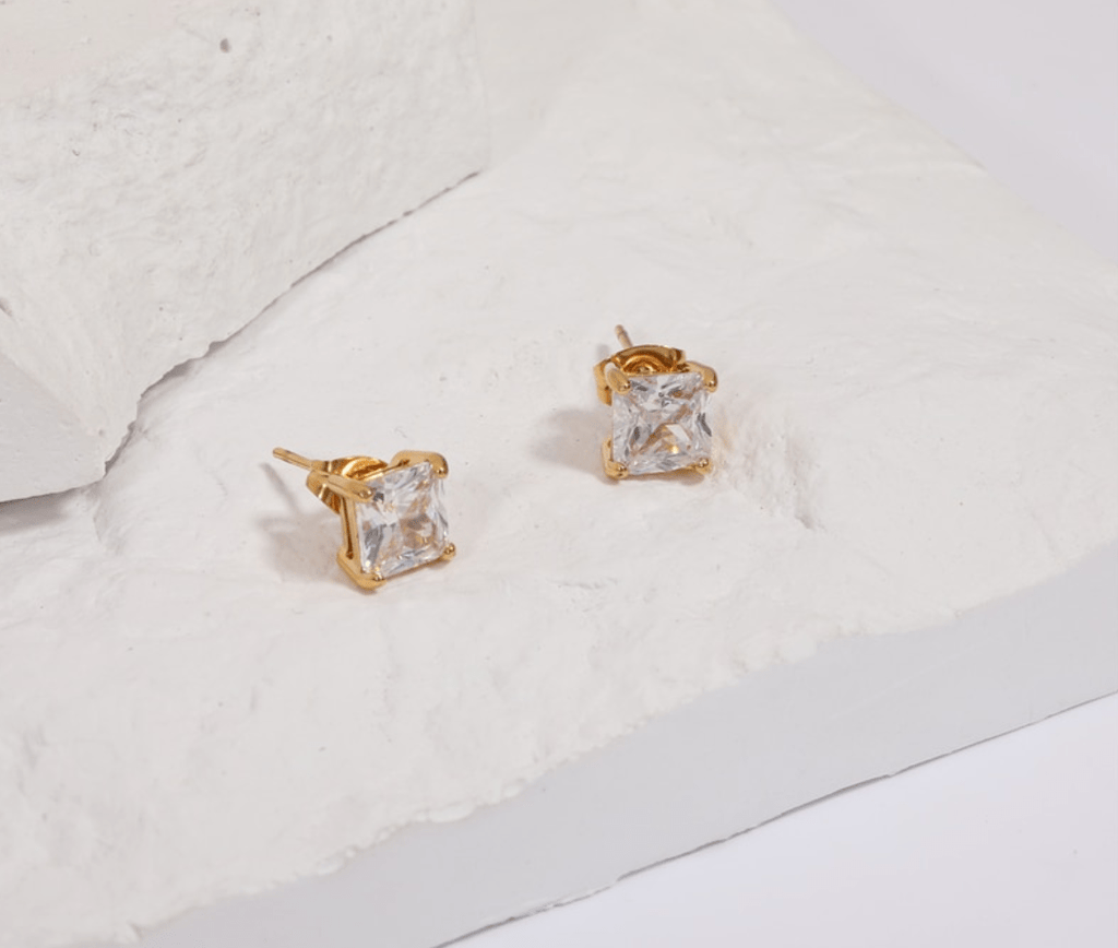 melomelo Kira - Stud Earrings in Diamond Cut