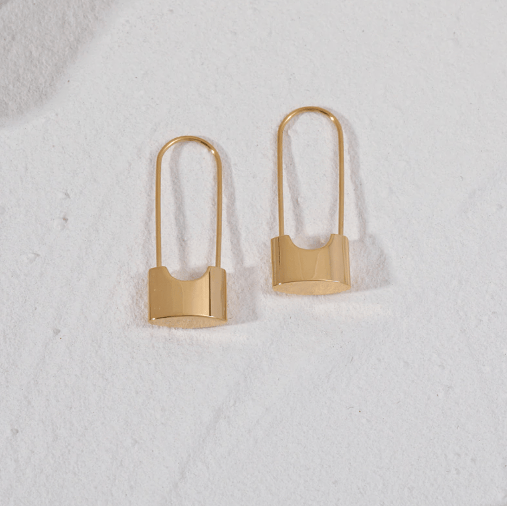 melomelo Lea -  Safety Pin Lock Earrings