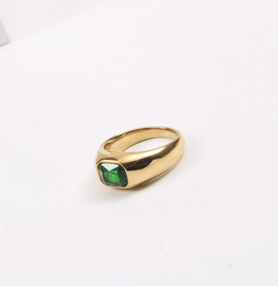 melomelo Lola - Green Stone Statement Gold Band