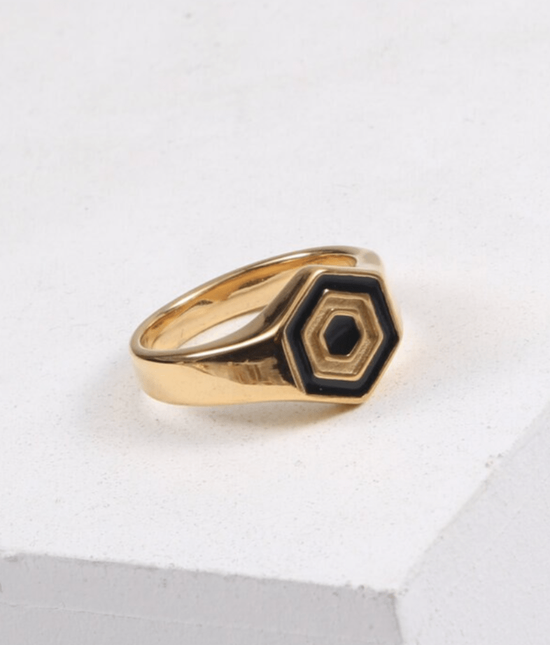 melomelo Mael - Geometric Hexagon Black Gold Signet Ring