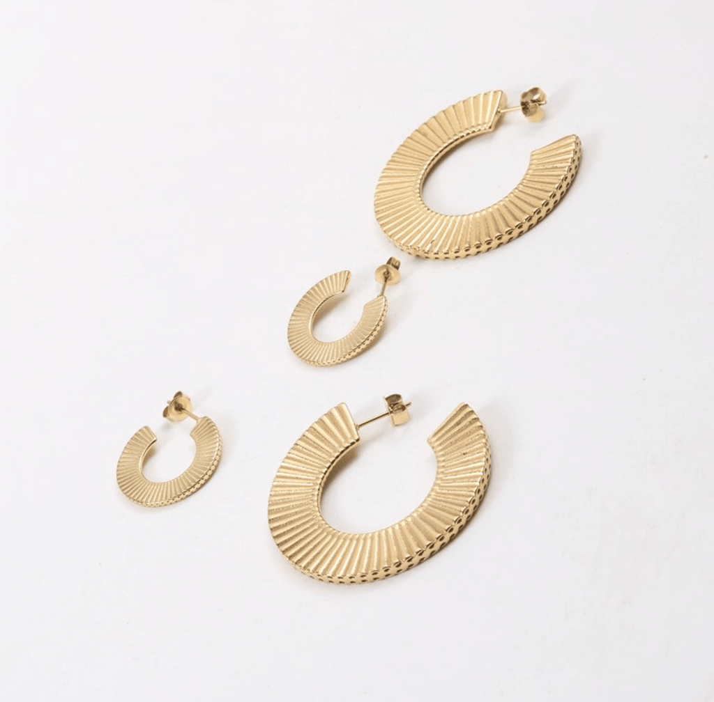 melomelo Melissa -  Textured Scallop Flat Earrings