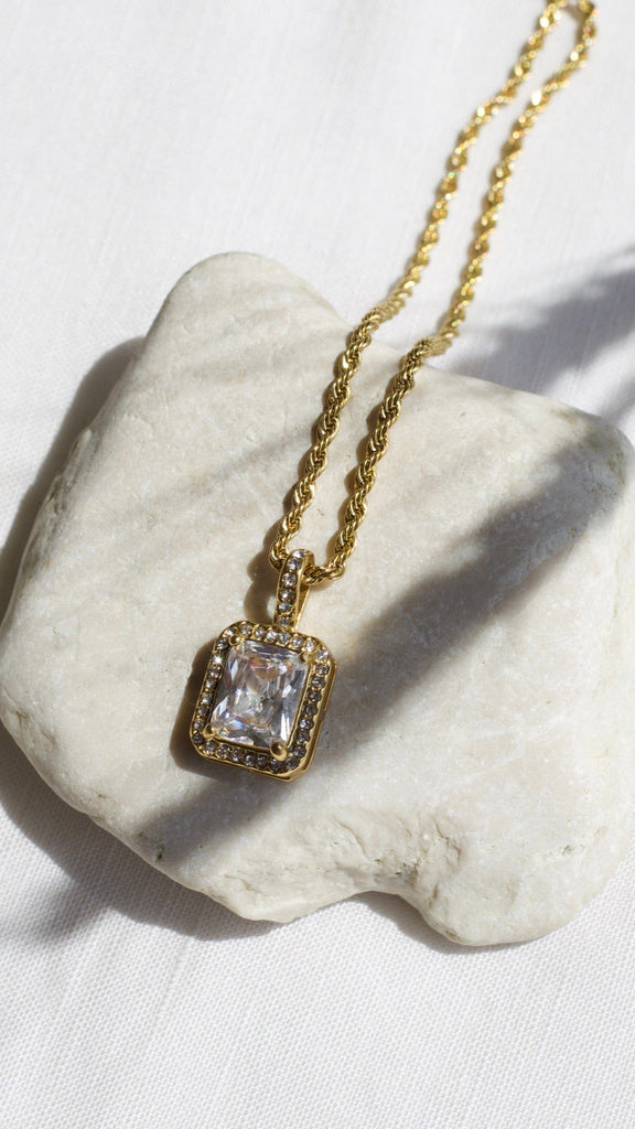 melomelo Nieve - Crystal Pendant Necklace