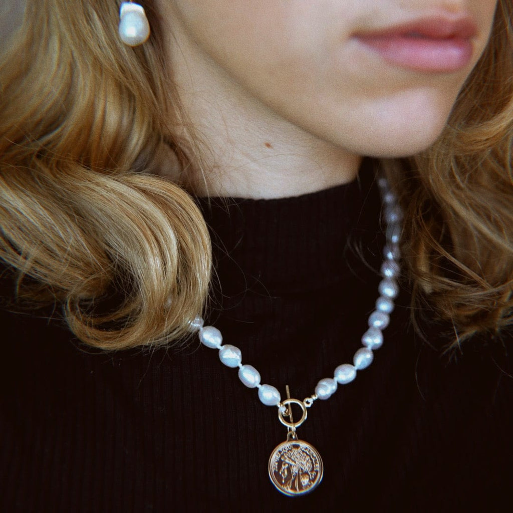 melomelo Roman Coin Pearl Necklace