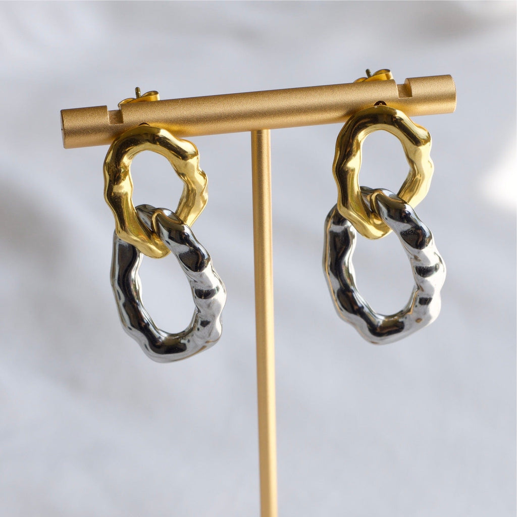 melomelo Sabiha - Interlocking Hammered Gold & Silver Earrings