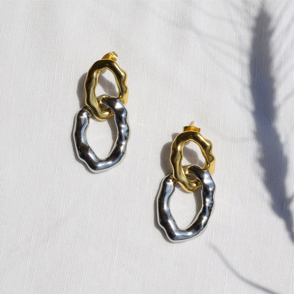 melomelo Sabiha - Interlocking Hammered Gold & Silver Earrings