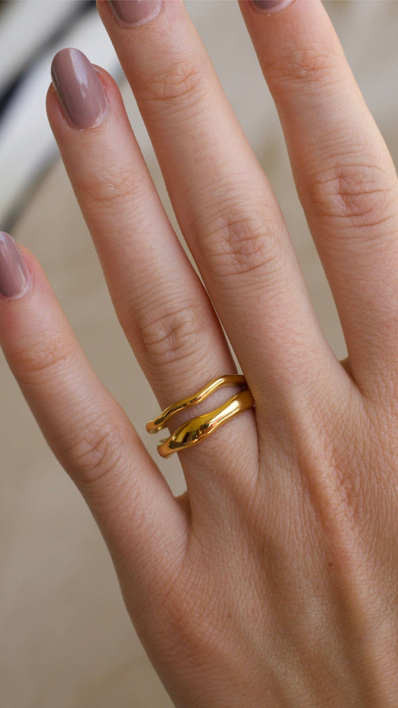 melomelo Shantina - Double Layer Wave Gold Stacking Ring