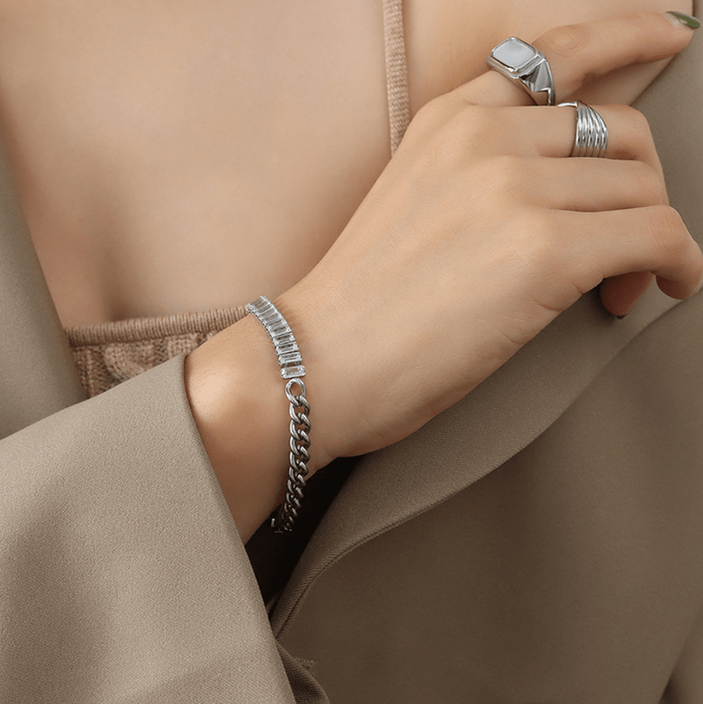 melomelo Silver Afroditi - Half Curb Chain Half Crystal Bracelet