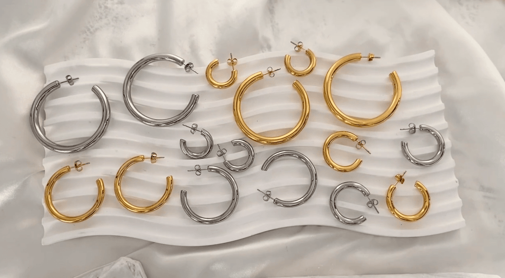 melomelo Tadeos - Polished Large Hoop Earrings 4 Sizes