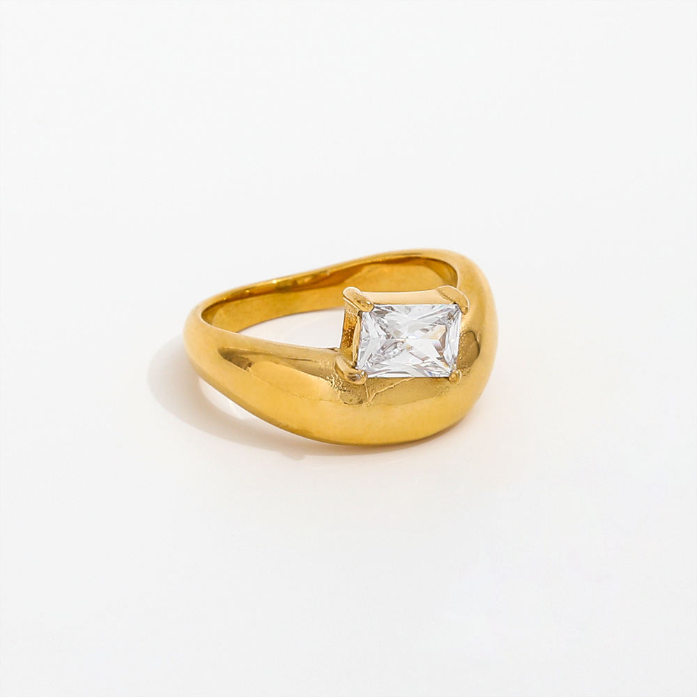 Ariana - Baguette Crystal Gold Ring