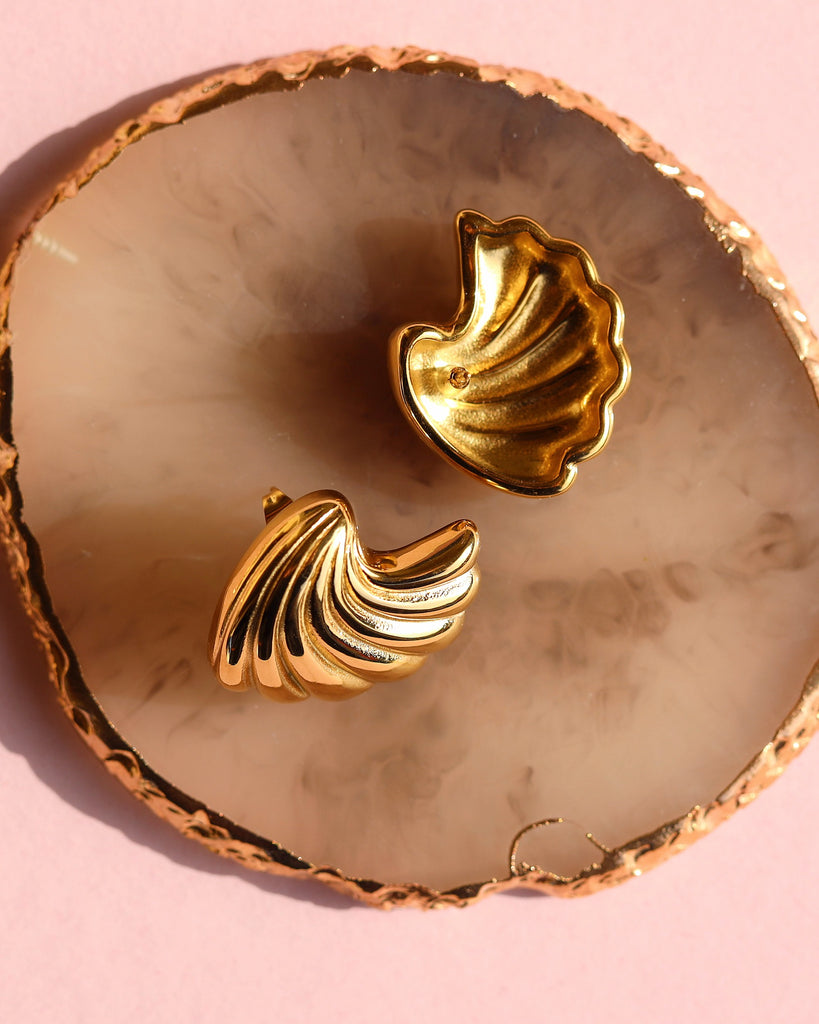 melomelo Daniella - Beach Scallop Earrings Gold