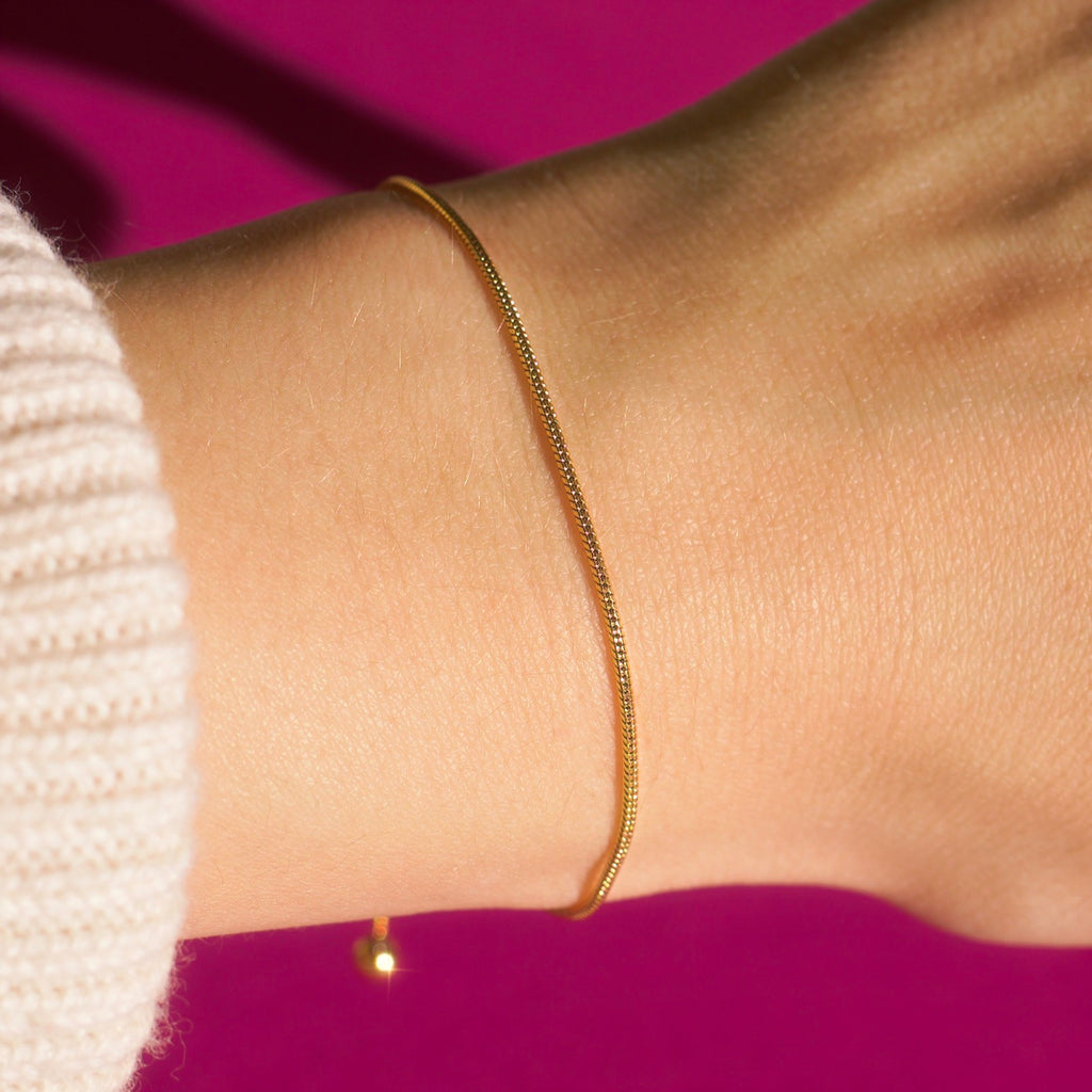 melomelo Orpheus - Thin Gold Bracelet