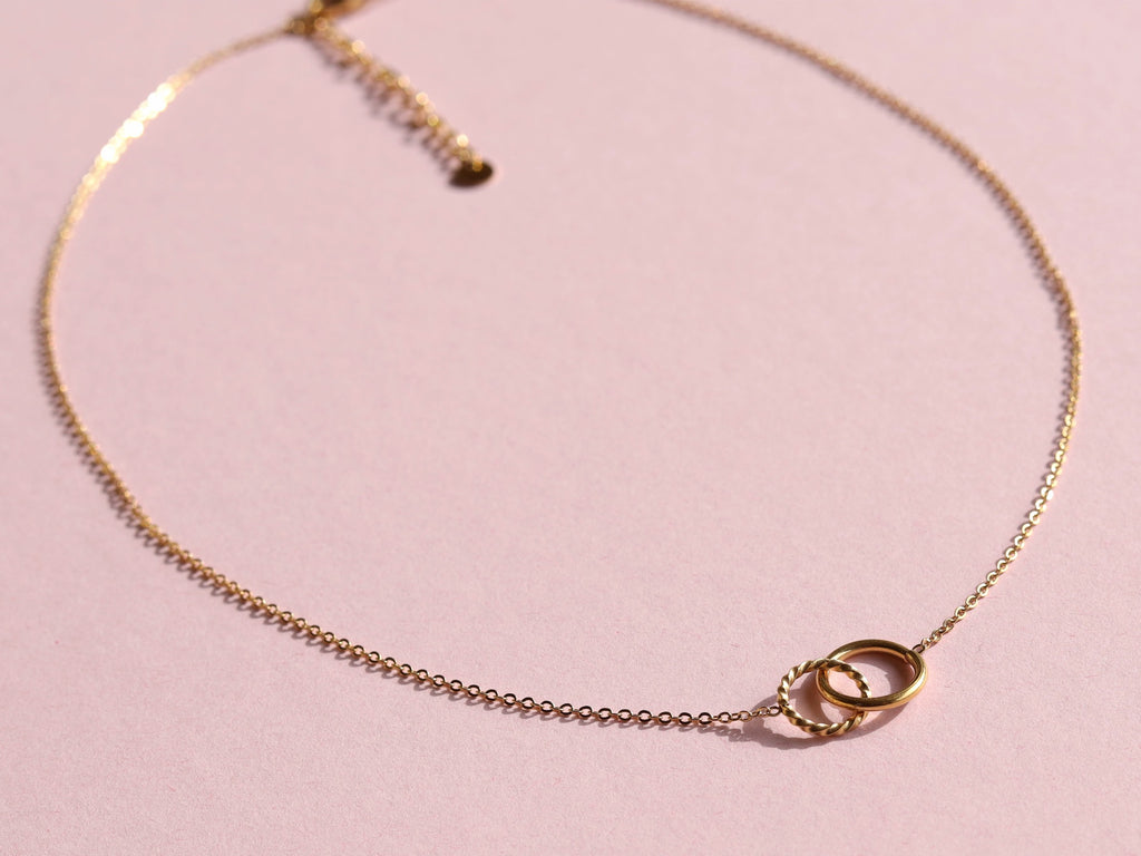 melomelo Together - Interlocking Double Circle Necklace